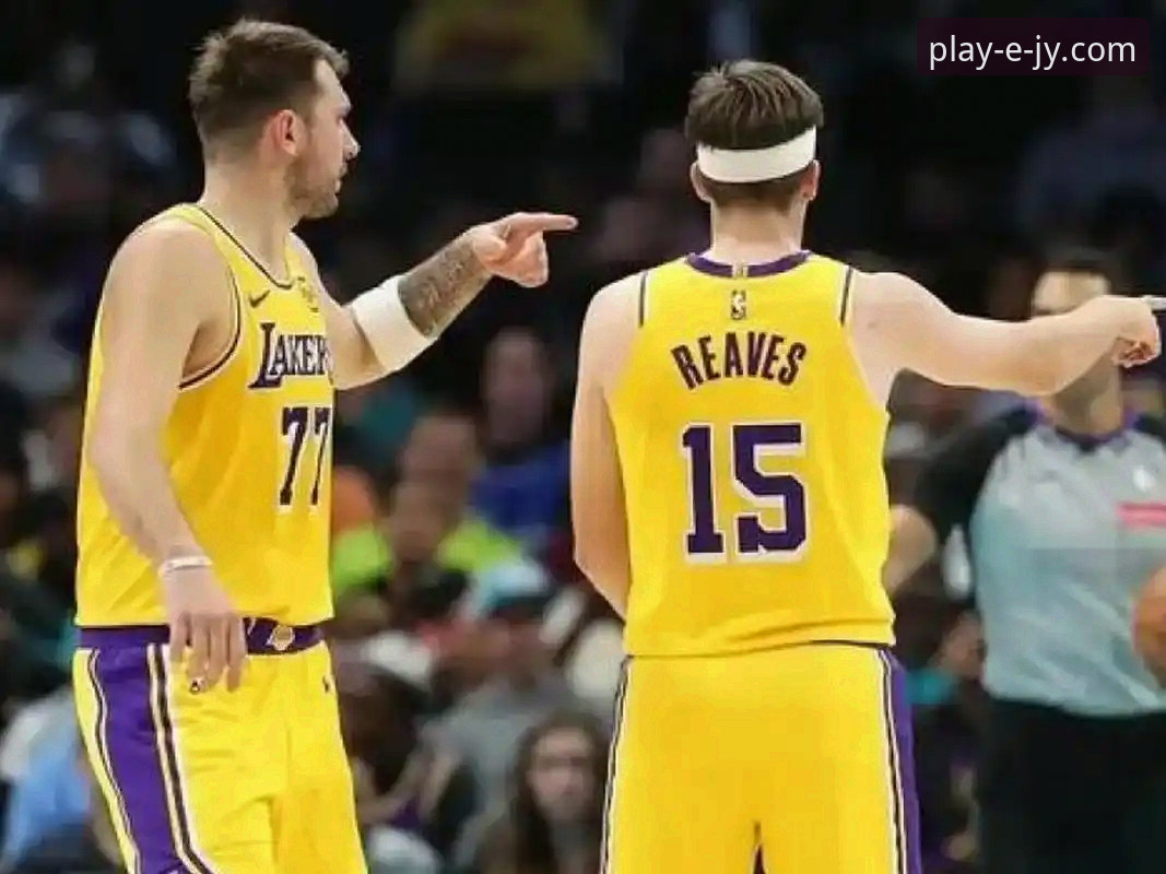 九游iOS版使用技巧 揭秘湖人137-130力克步行者:东契奇43分背后的战术博弈与观赛新体验